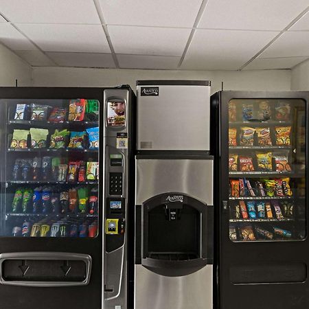 Quality Inn & Suites Near I-480 And I-29 كاونسيل بلافز المظهر الخارجي الصورة