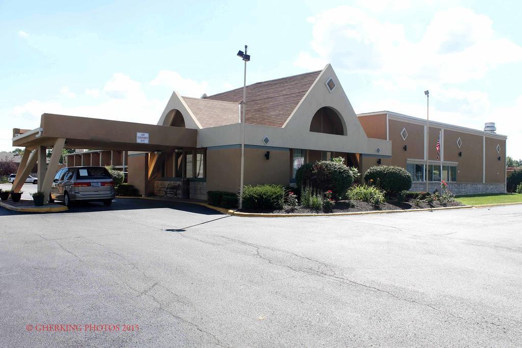 Quality Inn & Suites Near I-480 And I-29 كاونسيل بلافز المظهر الخارجي الصورة