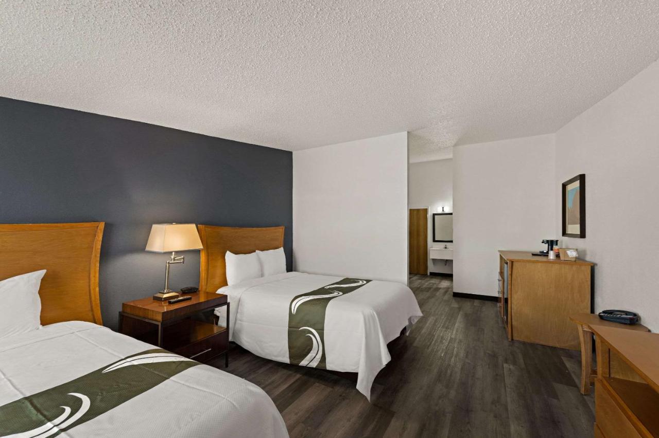 Quality Inn & Suites Near I-480 And I-29 كاونسيل بلافز المظهر الخارجي الصورة