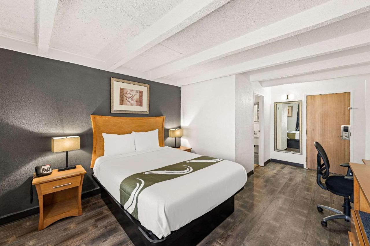 Quality Inn & Suites Near I-480 And I-29 كاونسيل بلافز المظهر الخارجي الصورة
