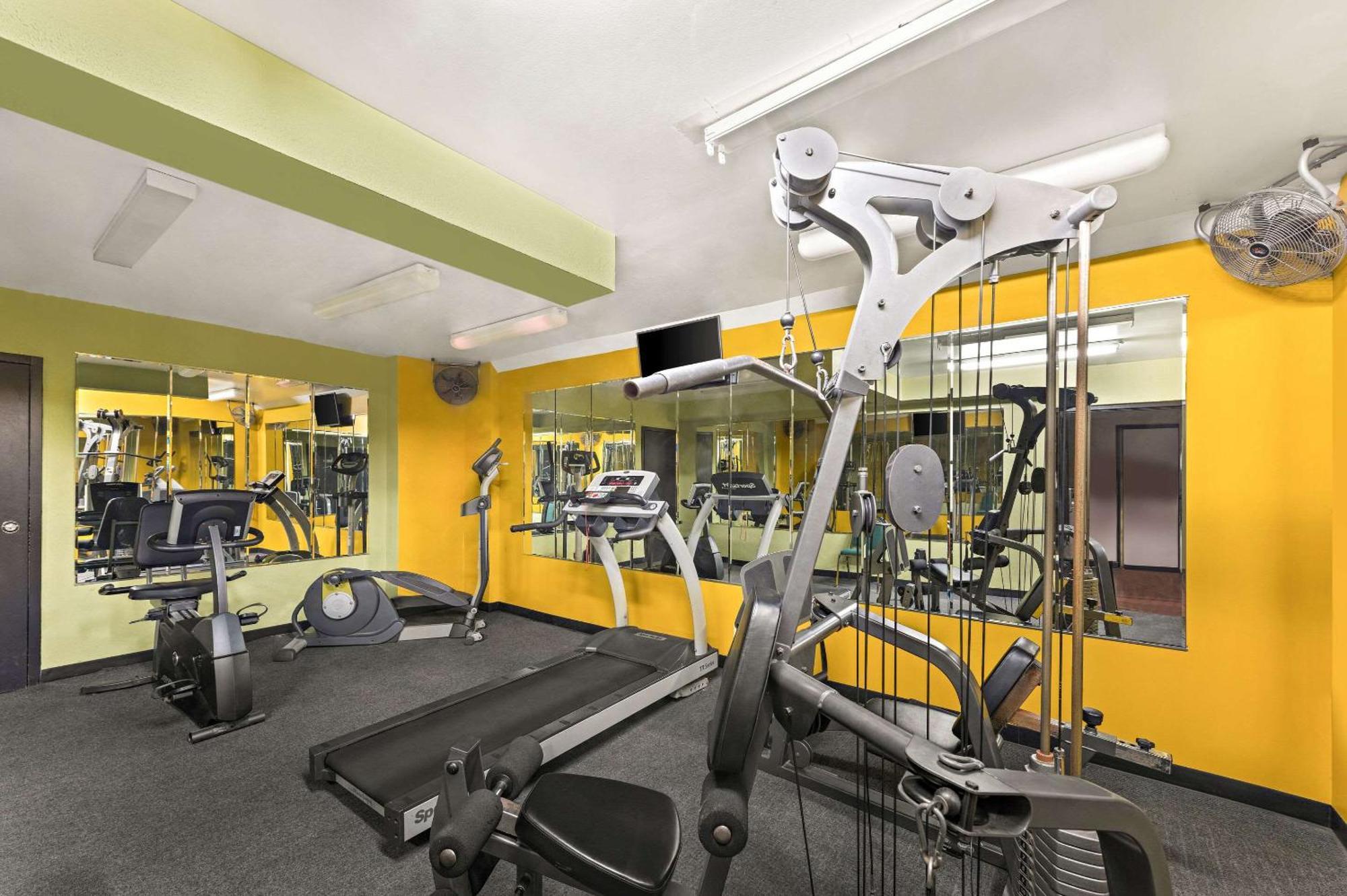 Quality Inn & Suites Near I-480 And I-29 كاونسيل بلافز المظهر الخارجي الصورة