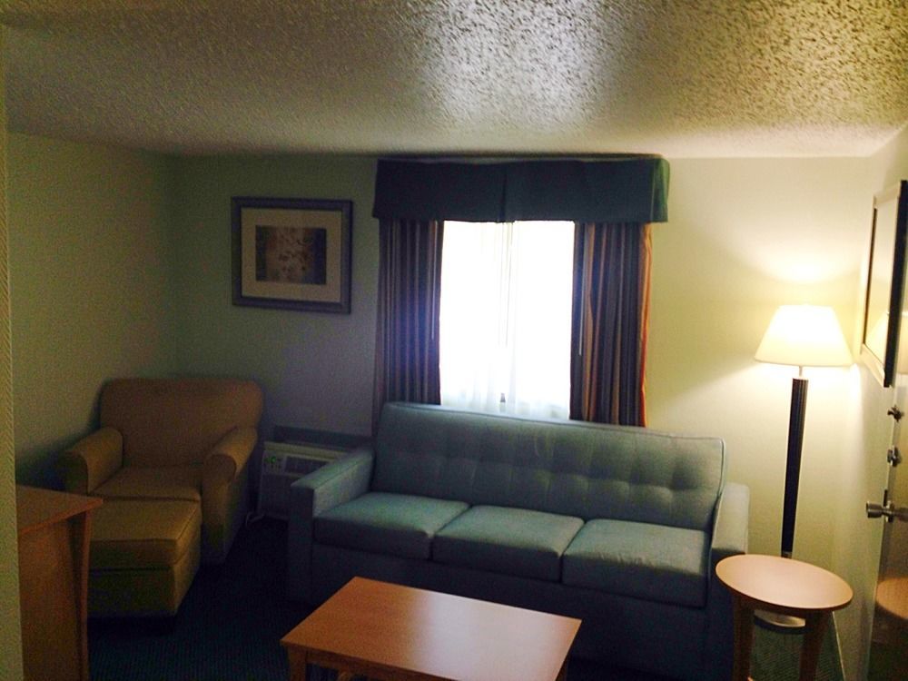 Quality Inn & Suites Near I-480 And I-29 كاونسيل بلافز المظهر الخارجي الصورة