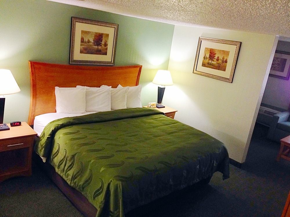 Quality Inn & Suites Near I-480 And I-29 كاونسيل بلافز المظهر الخارجي الصورة