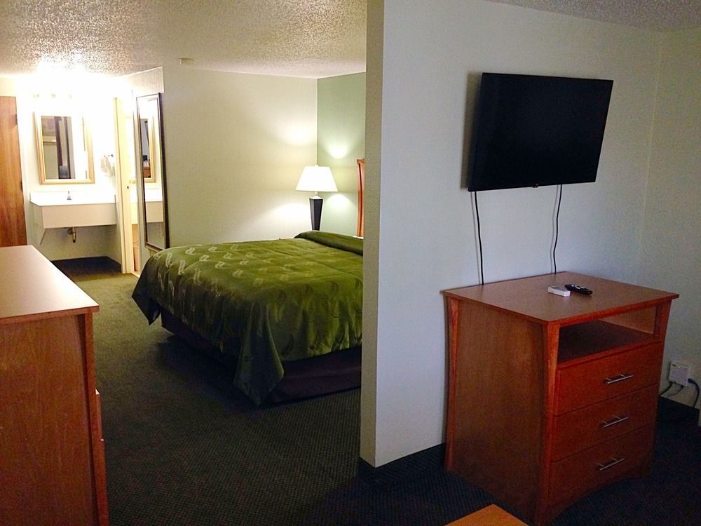 Quality Inn & Suites Near I-480 And I-29 كاونسيل بلافز المظهر الخارجي الصورة