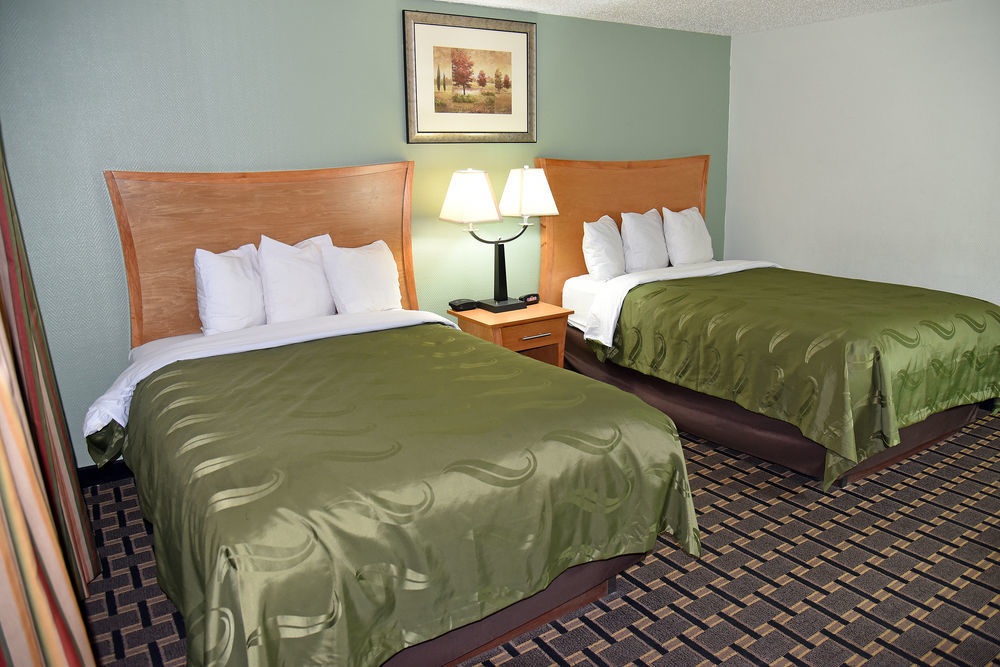 Quality Inn & Suites Near I-480 And I-29 كاونسيل بلافز المظهر الخارجي الصورة