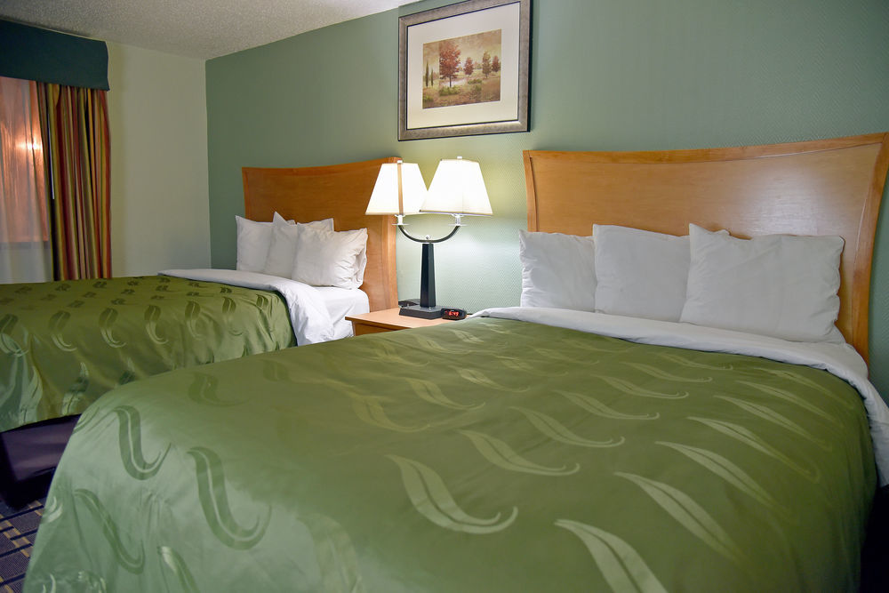 Quality Inn & Suites Near I-480 And I-29 كاونسيل بلافز المظهر الخارجي الصورة